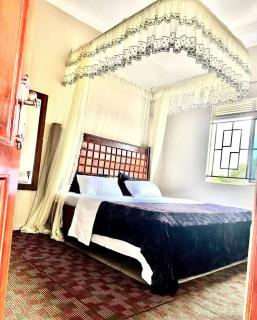 Apartment - Sleeps 2 - Parking - Garden - 8