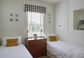 Estate cottage for six - private patio garden, Malverns - 4