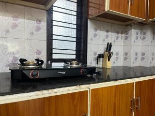 VAR- Zen Haus- AC 5BHK, Pvt Garden, 8 Min to Beach - 6