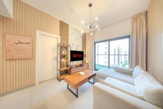Private 1-Bedroom with living room apartment - Balcony - 1