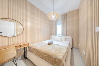 Private 1-Bedroom with living room apartment - Balcony - 4