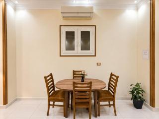 Oscar Apartments - 1