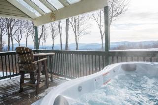Trailside Mountain View 4-BR Okemo Haven - 3