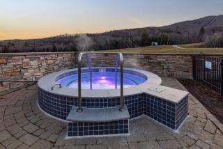 Mountain Vista 3-BR Haven at Jackson Gore Resort - 9