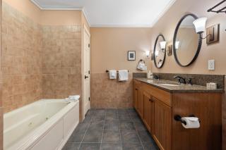 Mountain Vista 3-BR Haven at Jackson Gore Resort - 3