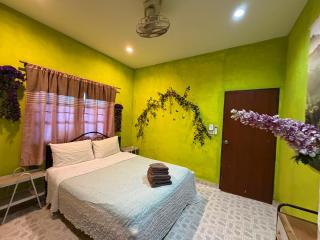 Landscape beachfront bungalow in Rawai - 0