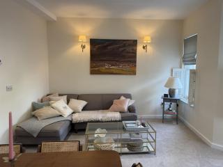 Spacious two bed flat in the heart of Wandsworth - 9