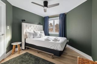 Elegant 3BR with Fireplace & Shuttle to Slopes - 9
