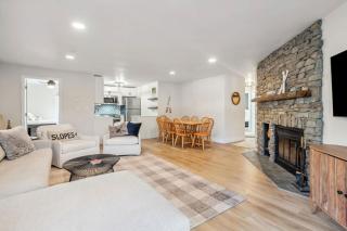 Elegant 3BR with Fireplace & Shuttle to Slopes - 2