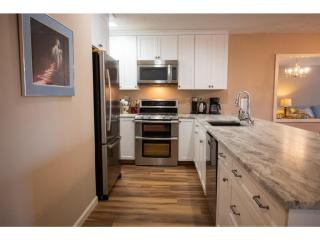 3BR Ski-In Ski-Out Condo at Okemo with a Fireplace - 9