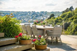 Homefield, Luxury 5-Bed Villa in Kingswear, Devon - 7