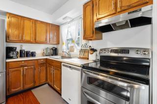 Quaint 3BR Home 8 Minutes to Okemo Mtn - 1