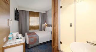 Holiday Inn Express Hyderabad Banjara Hills by IHG - 5