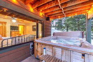 Big Sky Chalet Private Hot Tub plus Mountain Views - 8