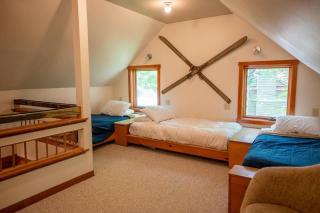 Charming Okemo Home Hot Tub Fireplace Sleeps 9 - 3