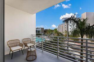 Downtown Oasis Poolside Condo Patio Gym - 9