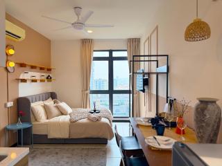 Neu Suites By Serenity Homes Near Gleneagles, KLCC & LRT - 0