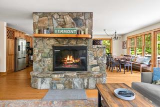 Luxury Okemo Lodge half mile to Slopes Sleeps 14 - 9