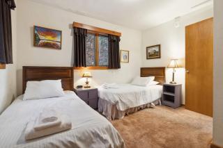 4 BR Home near Lake 6 min to Okemo Mtn - 4