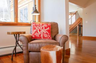 Mountainside 5BR Ski-In Ski-Out Okemo Retreat - 1