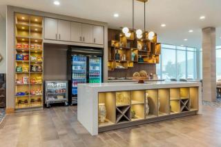 Holiday Inn Express Bettendorf - Davenport NE by IHG - 1