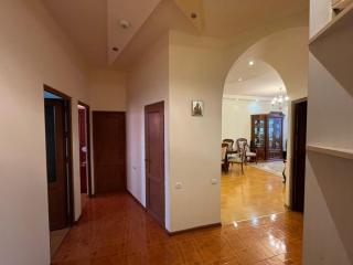 Hrachya Kochar Apartment - 7
