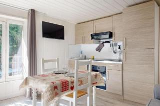 L'Ermitage - Jura - TV - 9