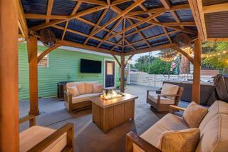 Magnolia Cove - Fire Pit Hot Tub Downtown - 8