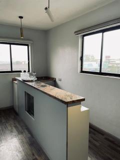 Penthouse - 15 mins from International Airport - 6