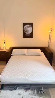 Exquisite Studio With Creek Front View Included Pool & Gym - 4