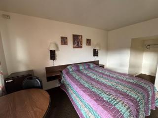 Cody Motel Rock Springs WY - 4