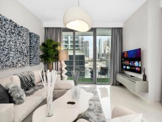 Chic Marina View Apartments on Private Beach in Dubai Harbour - 3