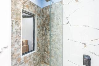 Sea Breeze Suite 32 Llaman - Free Parking - 6