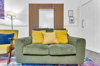 Groups Spacious Sleeps 12 Burnley M65 Wifi Parking - 1