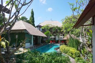 Villa Nicole 5BR Paradise, quiet area in Central Oberoi Seminyak - 5