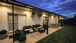 Local-Lux Garden Residence-12Guests-140m2-Free Parking - Kecskemét - 9