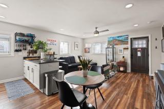 Historic downtown home with private fenced yard - 4