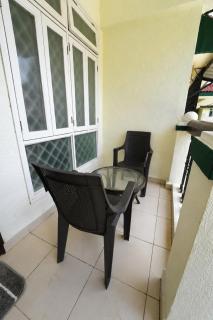 Brand New Spacious Studio Apartment For Up to 8 People In a Gated Community With Pool, Washing Machine, Kitchen and Parking Walking distance to Calangute Beach G4 - 3