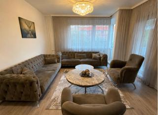 Modern Berlin Home near Messe Berlin & Olympic Stadium - 0