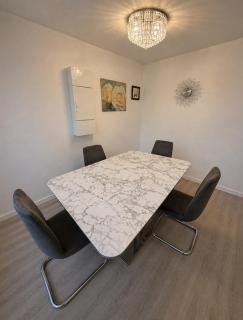 Modern Berlin Home near Messe Berlin & Olympic Stadium - 7
