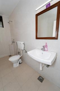 Brand New Luxurious & Spacious Studio Apartments Near Calangute Beach With Pool, Kitchen & Washing Machine For Upto 8 People - G2 - 2