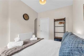 2 Bedroom House at Buxton Peak District - 5