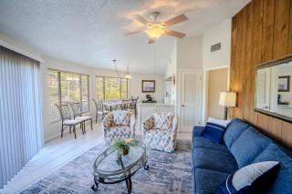 Lake Travis Bungalow Casita Golden Rod #2 - 8