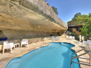 Lake Travis Bungalow Casita Golden Rod #2 - 3