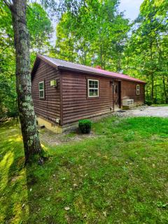 Buckeye Hut at Avenwood Cabins - 9