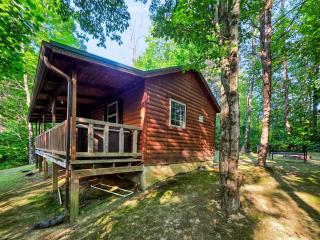 Buckeye Hut at Avenwood Cabins - 5