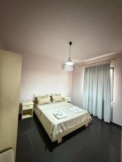 The SunSet Apartment 100m from New Bazaar Parking Available - 1