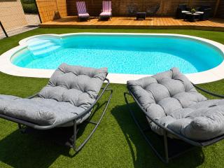 Séjour Romantique Jacuzzi intérieur Privé - 5