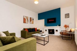 Contractor-Friendly 3-Bed Home in Darlington - 2