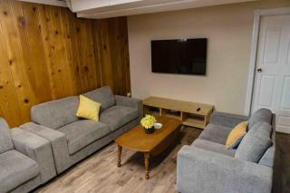 Spacious 6BR Home 4 Mins to Downtown - 1